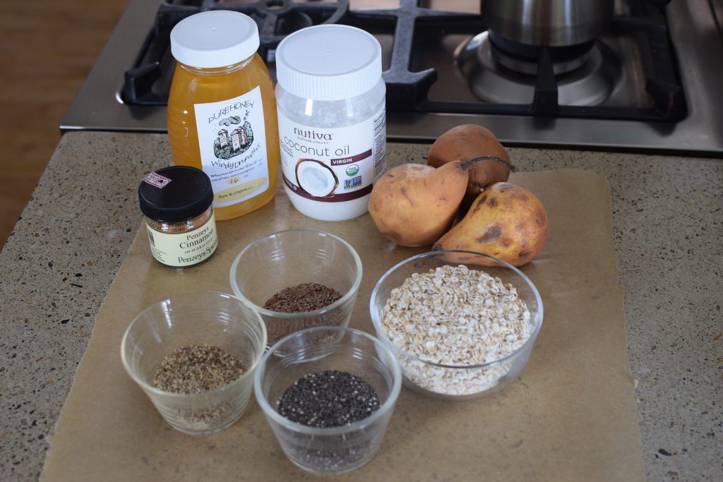 You can feel good about giving your horse a few extra treats when you know they are packed with beneficial omega 3s to help give them shiny coats and natural inflammation-fighting benefits without any artificial fillers. Check out the recipe at Insightful Equine.